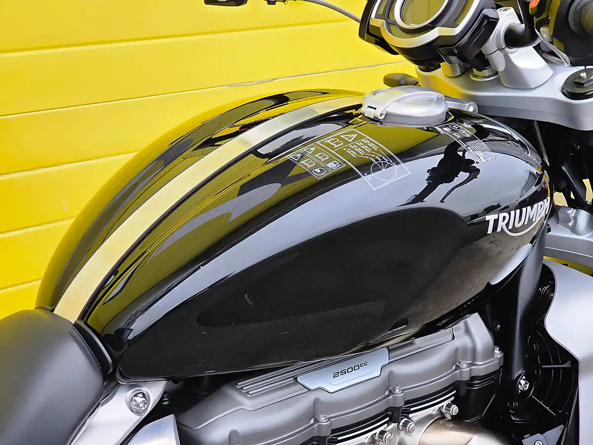 Used 2022 Triumph Rocket Iii GT Black - Interior and Exterior details 12