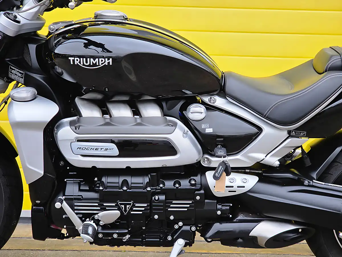 Used 2022 Triumph Rocket Iii GT Black - Interior and Exterior details 17