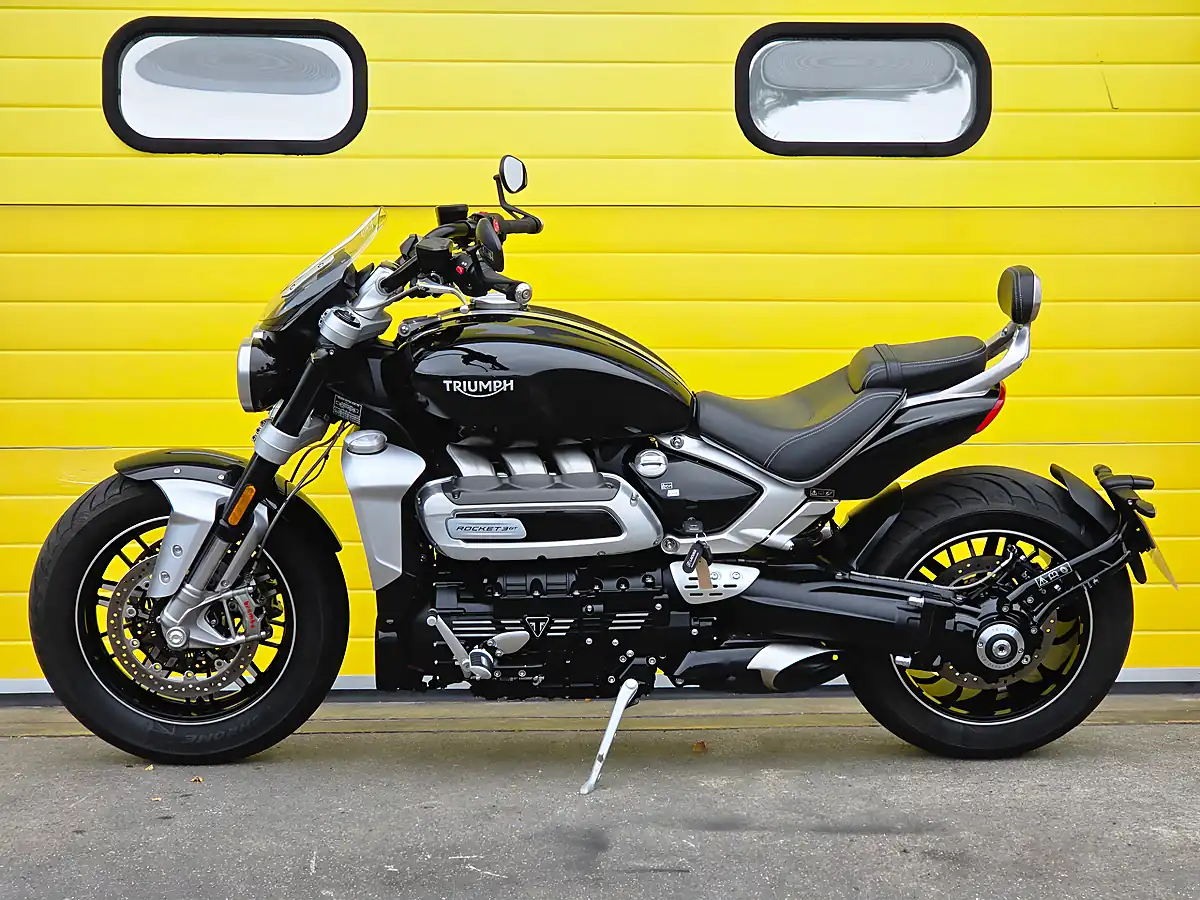 Used 2022 Triumph Rocket Iii GT Black - Interior and Exterior details 5