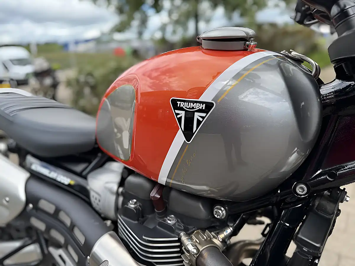 Used 2022 Triumph Scrambler 1200 Xe Orange - Interior and Exterior details 16