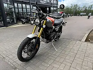 Used 2022 Triumph Scrambler 1200 Xe Orange - Interior and Exterior details 6