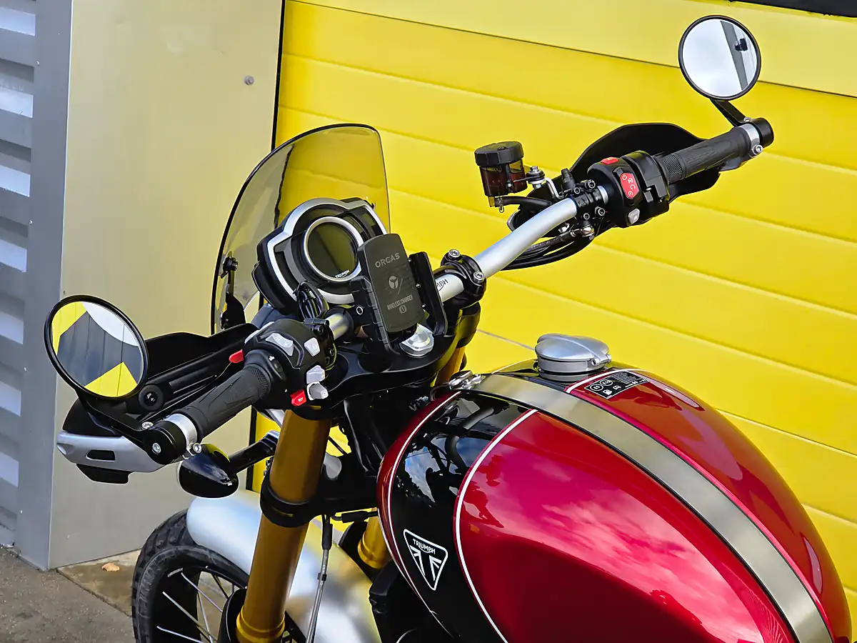 Used 2022 Triumph Scrambler 1200 Xe Red - Interior and Exterior details 18