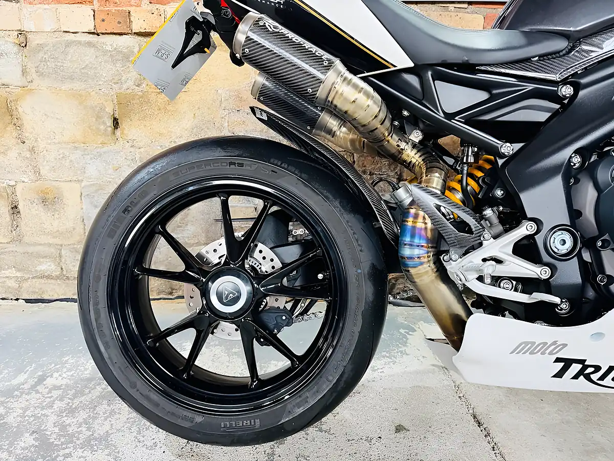 Used 2022 Triumph Speed Triple 1200 Rr Motogp Kit White - Interior and Exterior details 10