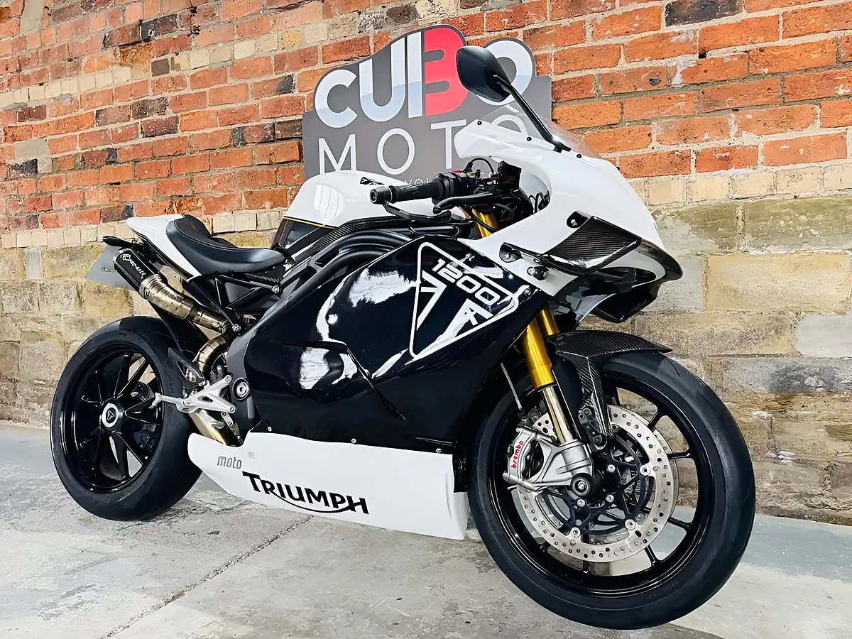 Used 2022 Triumph Speed Triple 1200 Rr Motogp Kit White - Interior and Exterior details 3