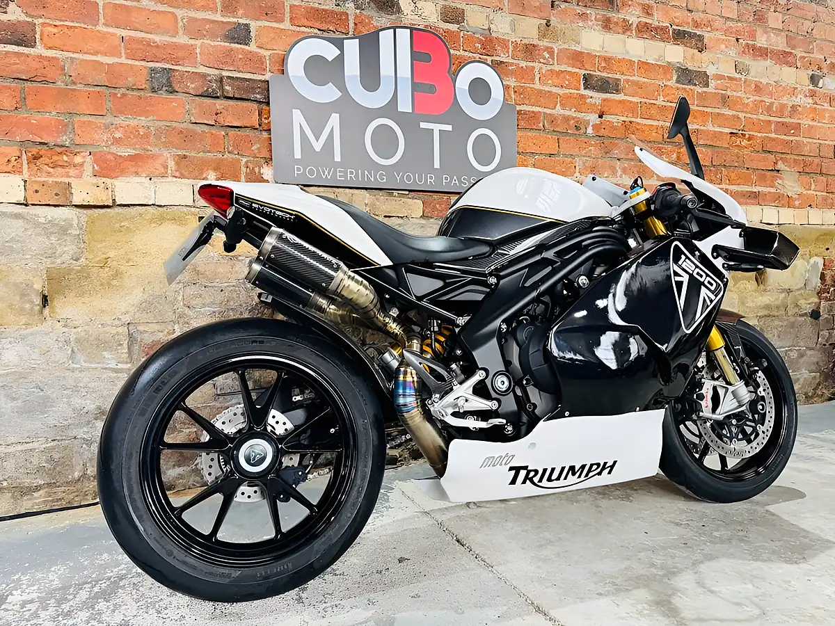 Used 2022 Triumph Speed Triple 1200 Rr Motogp Kit White - Interior and Exterior details 4