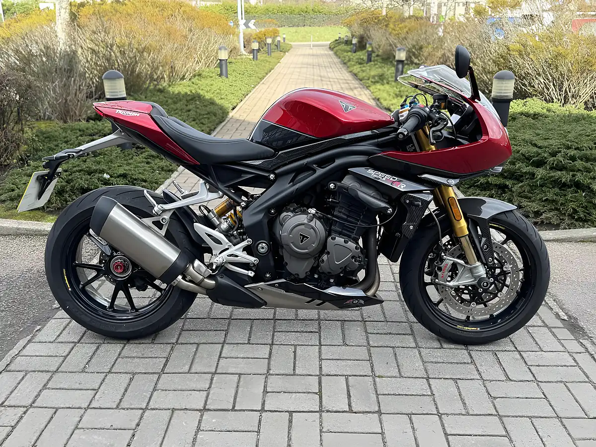 Used 2022 Triumph Speed Triple 1200 Rr Red - Front View