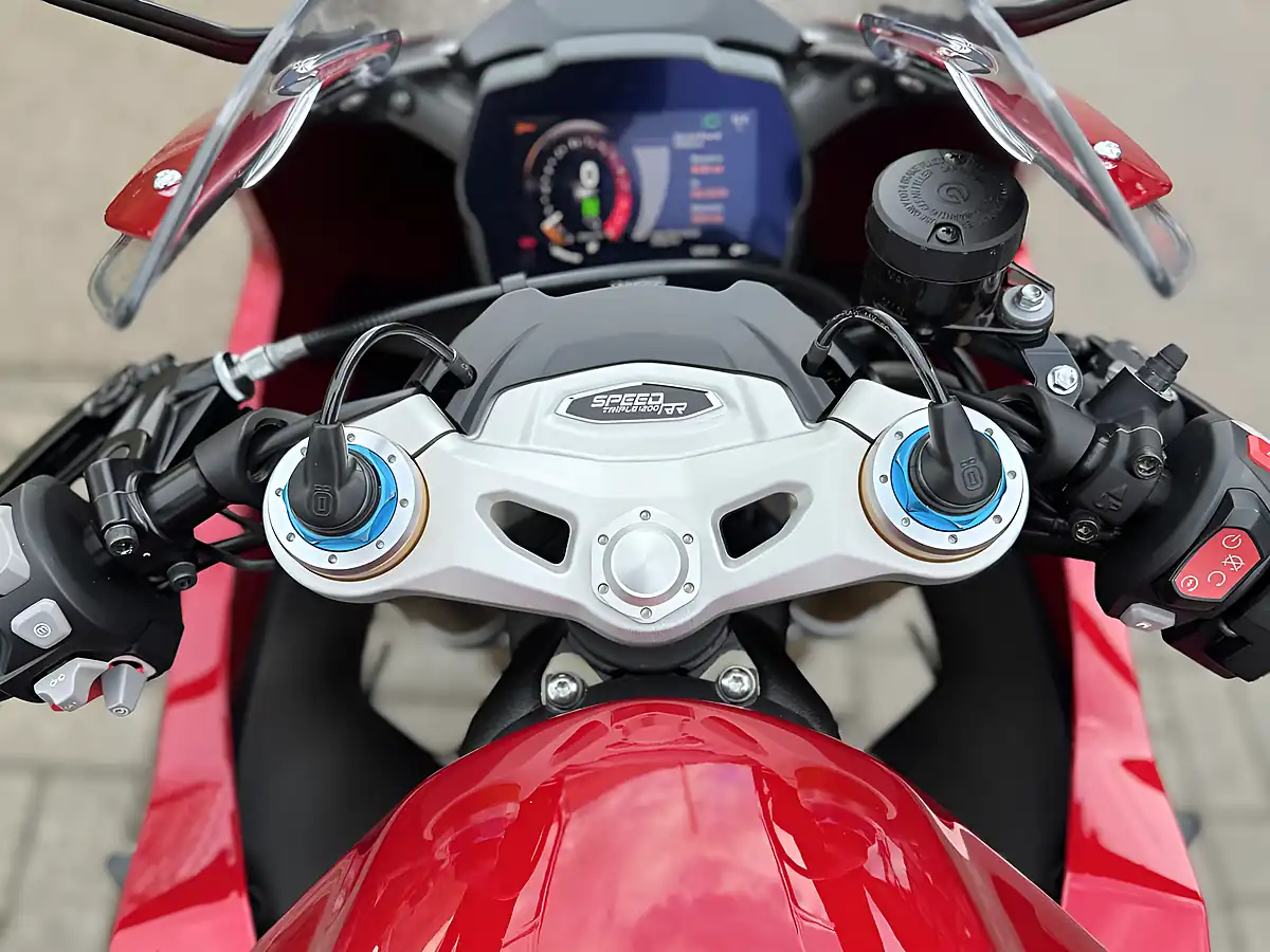 Used 2022 Triumph Speed Triple 1200 Rr Red - Interior and Exterior details 15