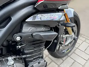 Used 2022 Triumph Speed Triple 1200 Rr Red - Interior and Exterior details 18