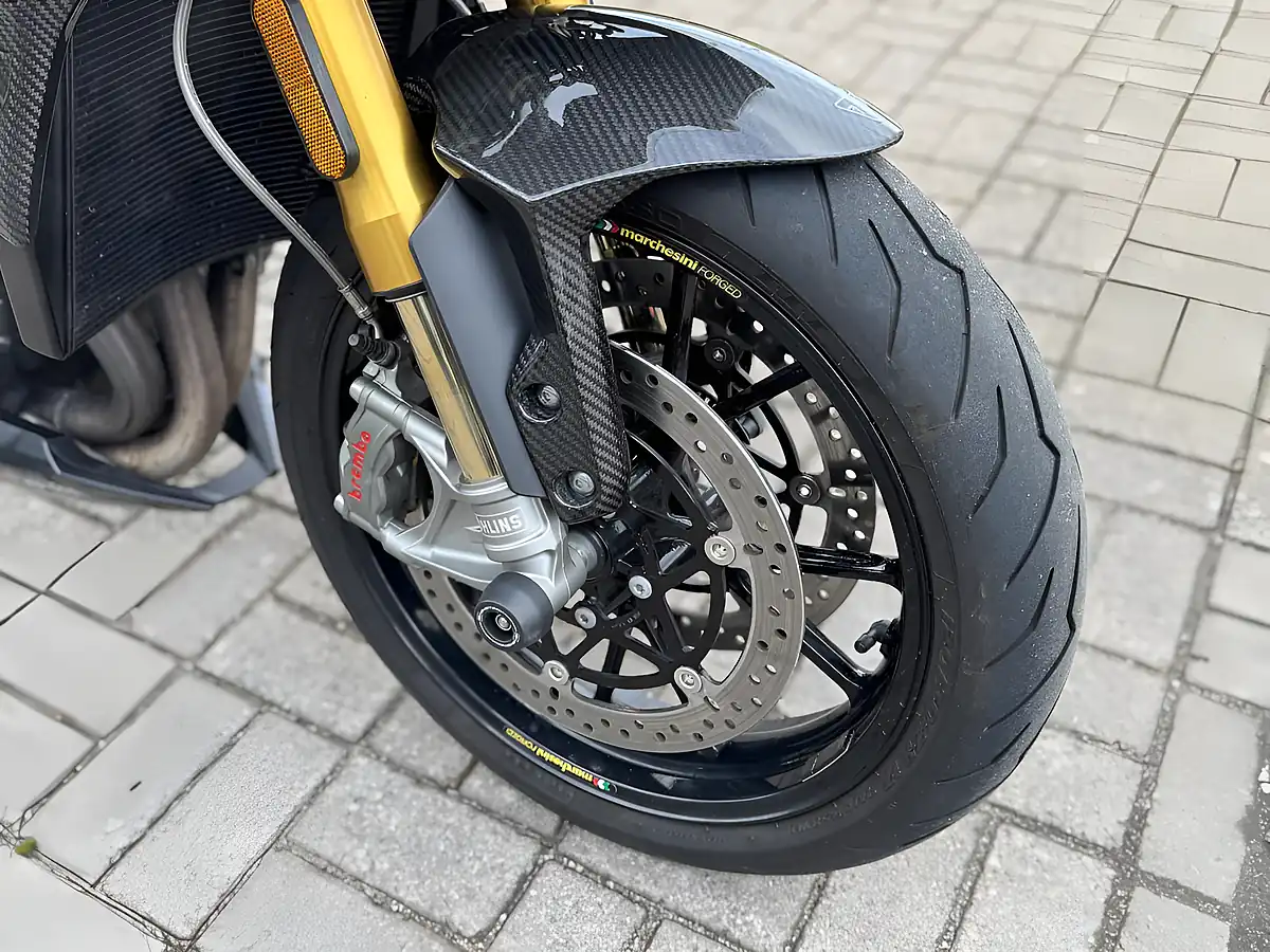 Used 2022 Triumph Speed Triple 1200 Rr Red - Interior and Exterior details 19