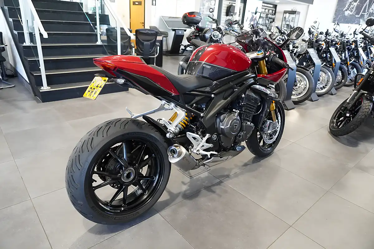 Used 2022 Triumph Speed Triple 1200 Rr Red Metallic - Interior and Exterior details 5