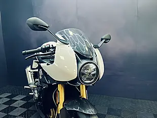 Used 2022 Triumph Speed Triple 1200 Rr White - Interior and Exterior details 7