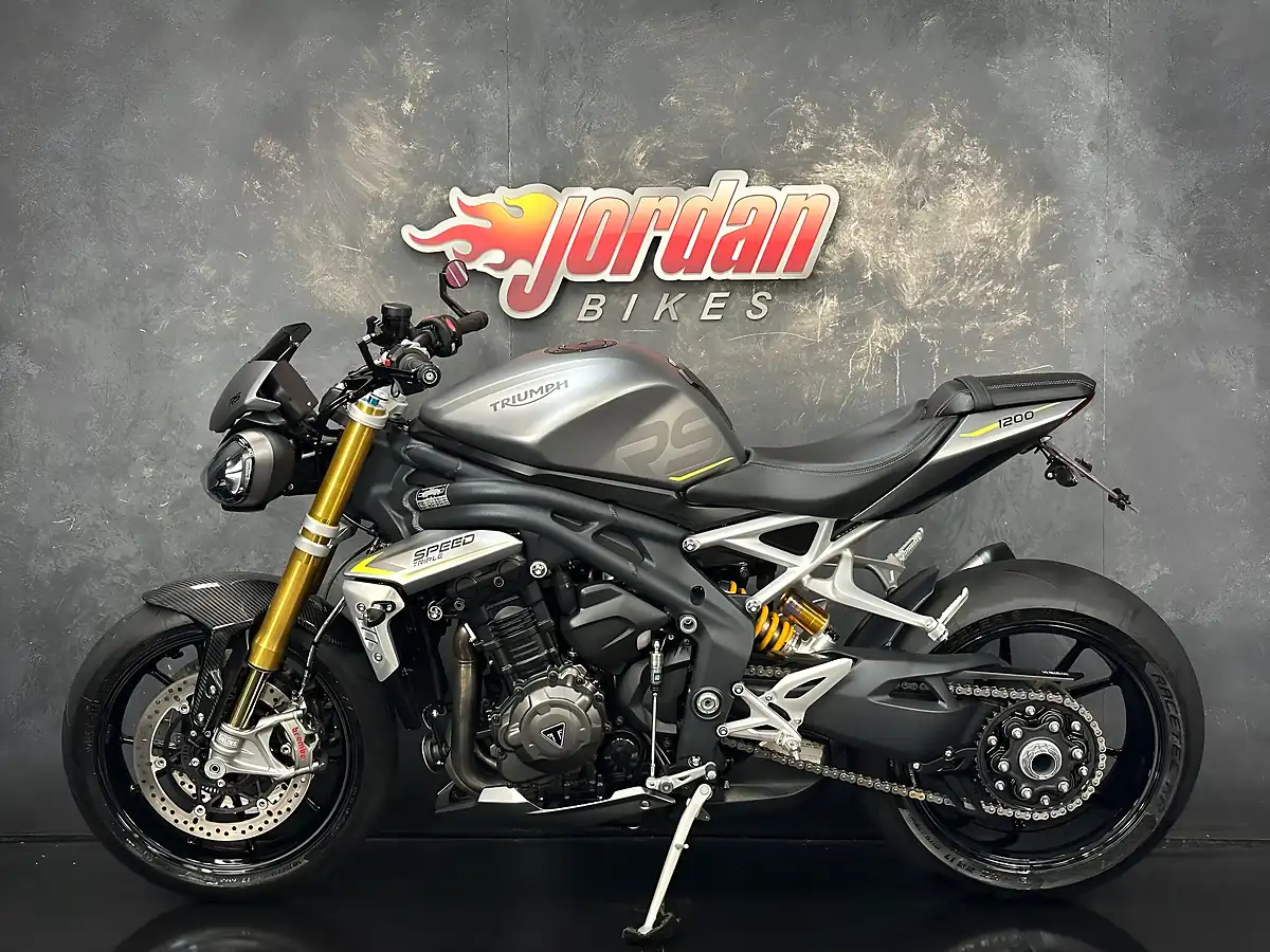 Used 2022 Triumph Speed Triple 1200 RS Silver - Interior and Exterior details 2