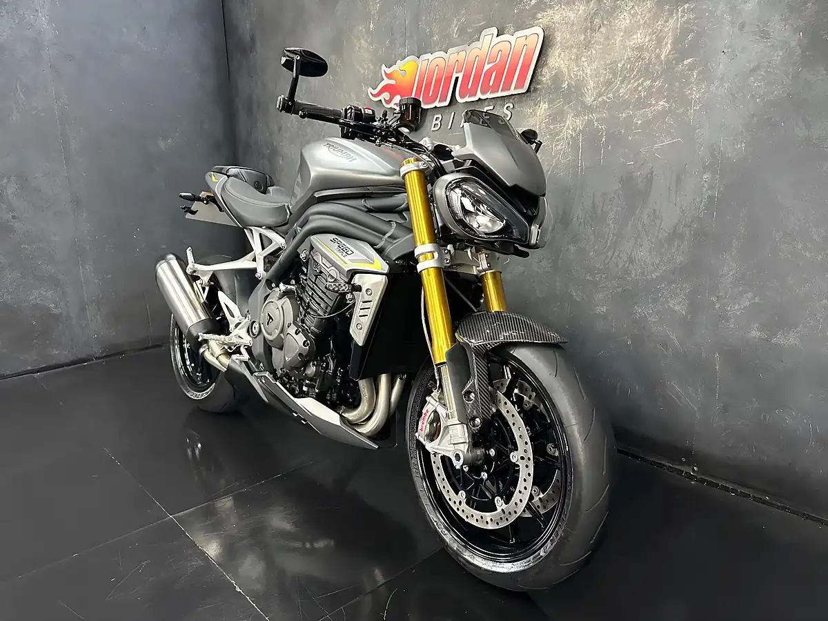 Used 2022 Triumph Speed Triple 1200 RS Silver - Interior and Exterior details 4