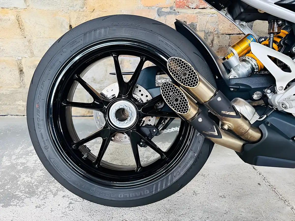 Used 2022 Triumph Speed Triple 1200 RS Silver - Interior and Exterior details 10