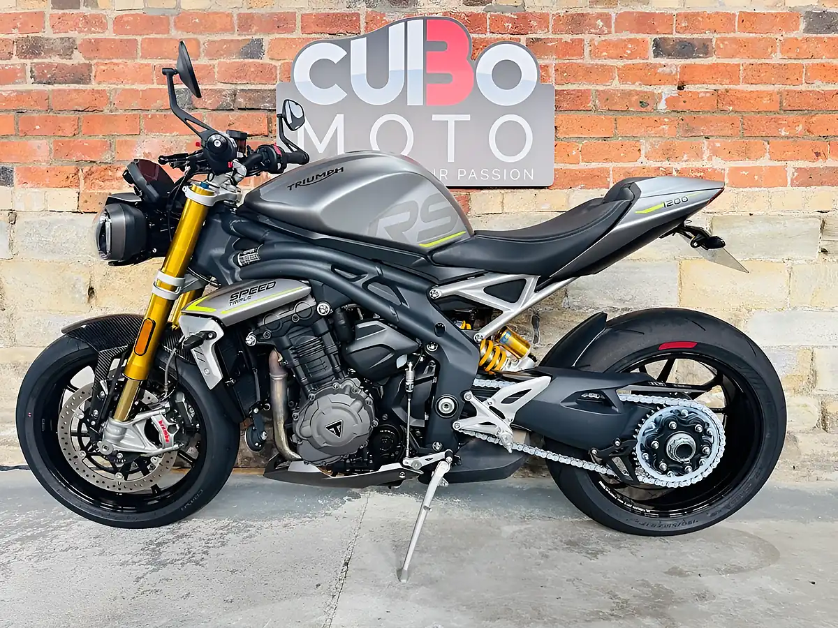 Used 2022 Triumph Speed Triple 1200 RS Silver - Interior and Exterior details 11