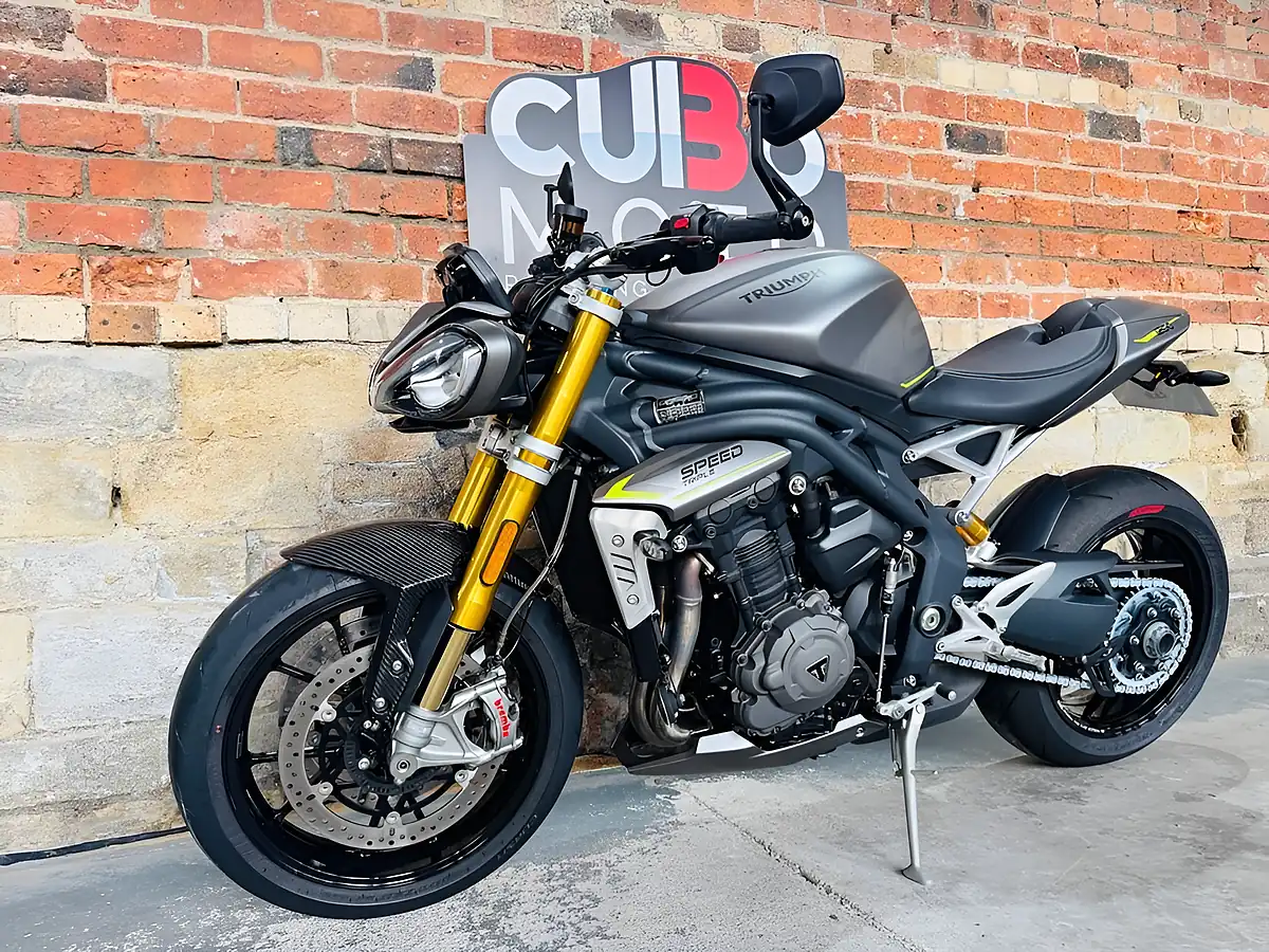 Used 2022 Triumph Speed Triple 1200 RS Silver - Interior and Exterior details 12