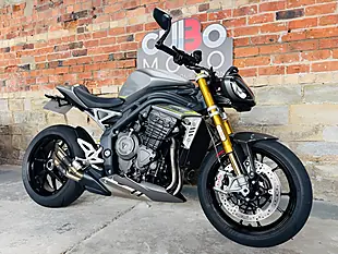 Used 2022 Triumph Speed Triple 1200 RS Silver - Interior and Exterior details 3