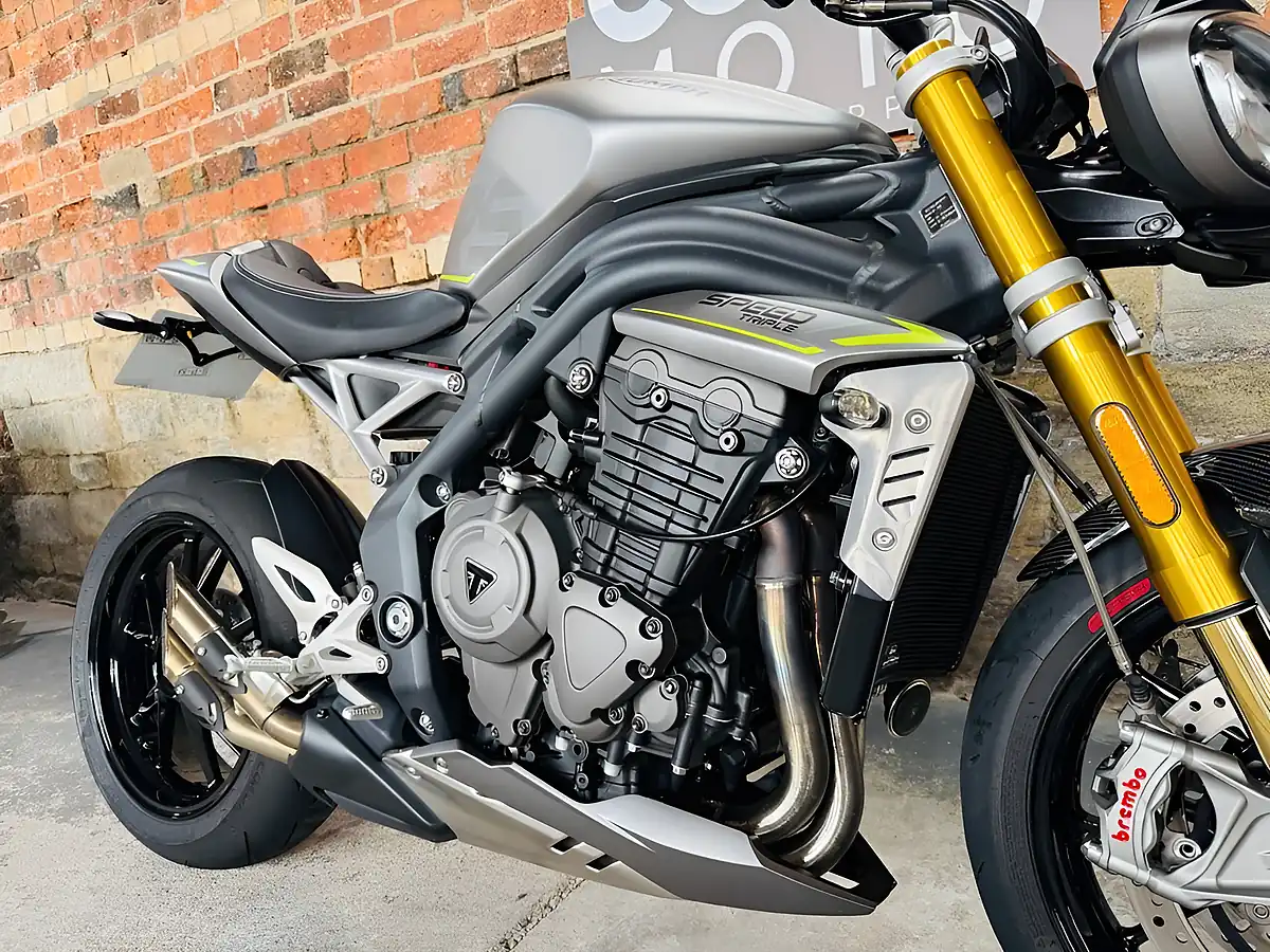 Used 2022 Triumph Speed Triple 1200 RS Silver - Interior and Exterior details 6