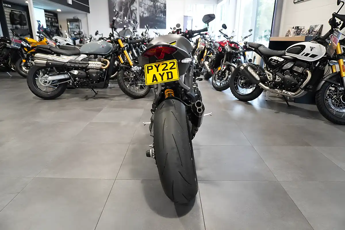 Used 2022 Triumph Speed Triple RS Silver Metallic - Interior and Exterior details 4