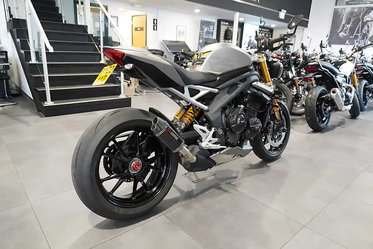 Used 2022 Triumph Speed Triple RS Silver Metallic - Interior and Exterior details 5