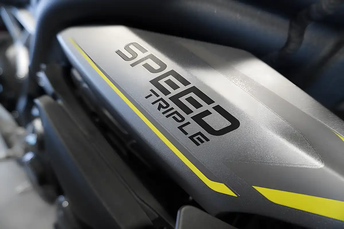 Used 2022 Triumph Speed Triple RS Silver Metallic - Interior and Exterior details 8