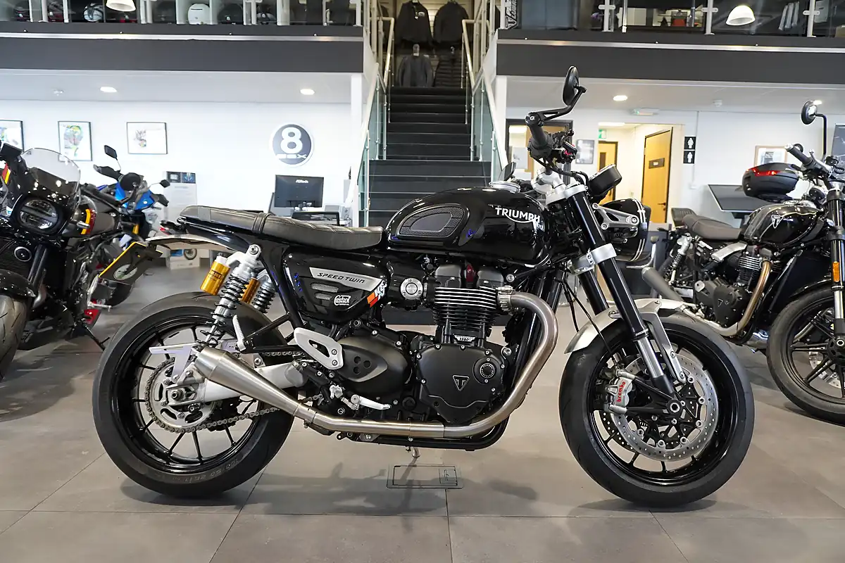 Used 2022 Triumph Speed Twin Black - Front View