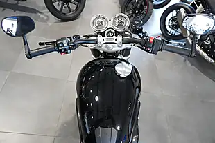 Used 2022 Triumph Speed Twin Black - Interior and Exterior details 7