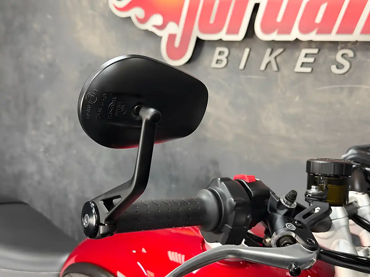 Used 2022 Triumph Speed Twin Red - Interior and Exterior details 10