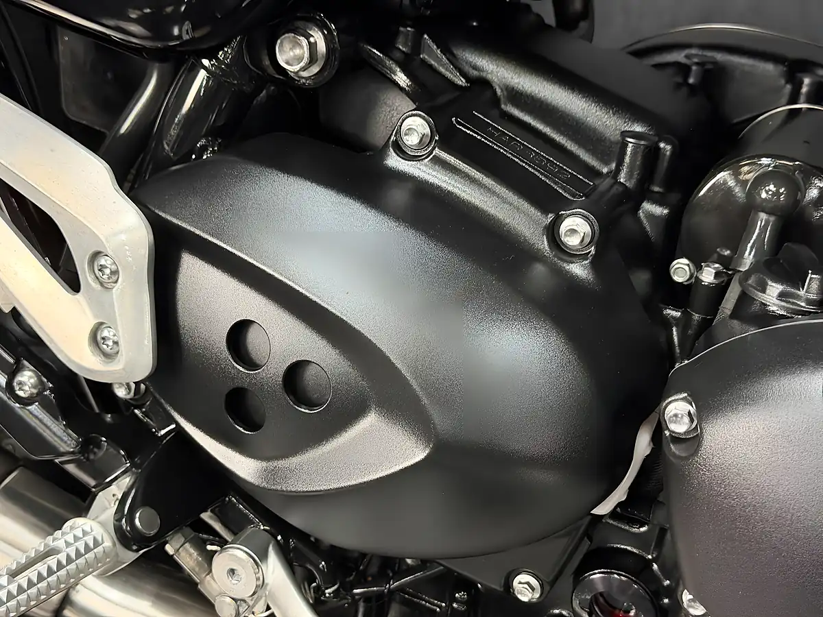 Used 2022 Triumph Speed Twin Red - Interior and Exterior details 11