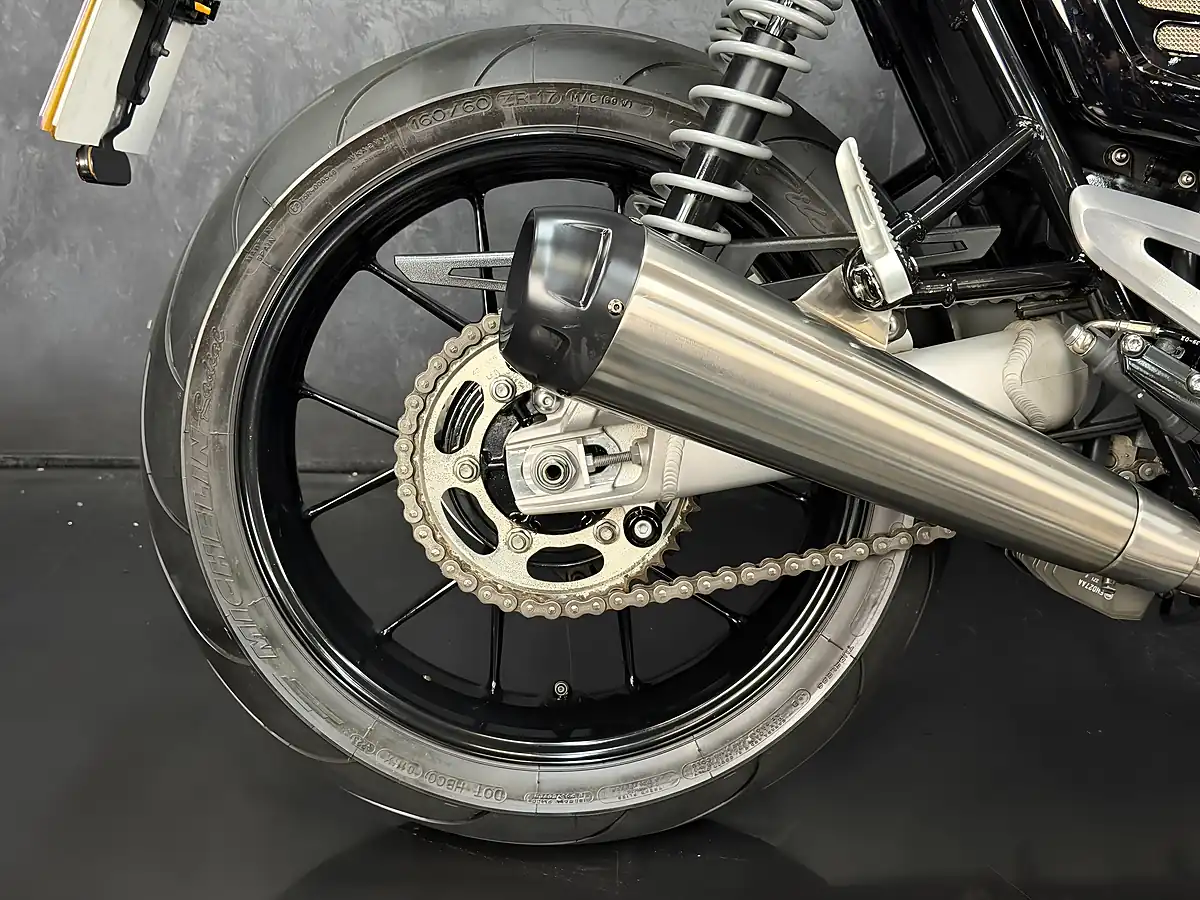 Used 2022 Triumph Speed Twin Red - Interior and Exterior details 14