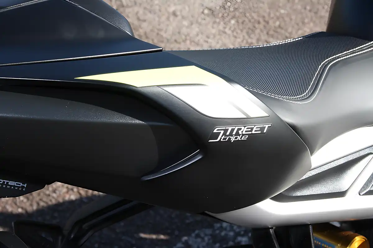 Used 2022 Triumph Street Triple RS Black - Interior and Exterior details 18