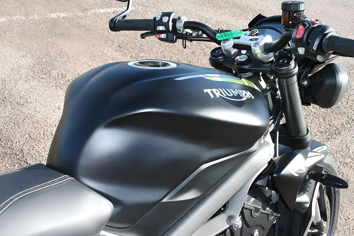 Used 2022 Triumph Street Triple RS Black - Interior and Exterior details 19