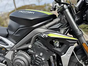 Used 2022 Triumph Street Triple RS Black - Interior and Exterior details 13
