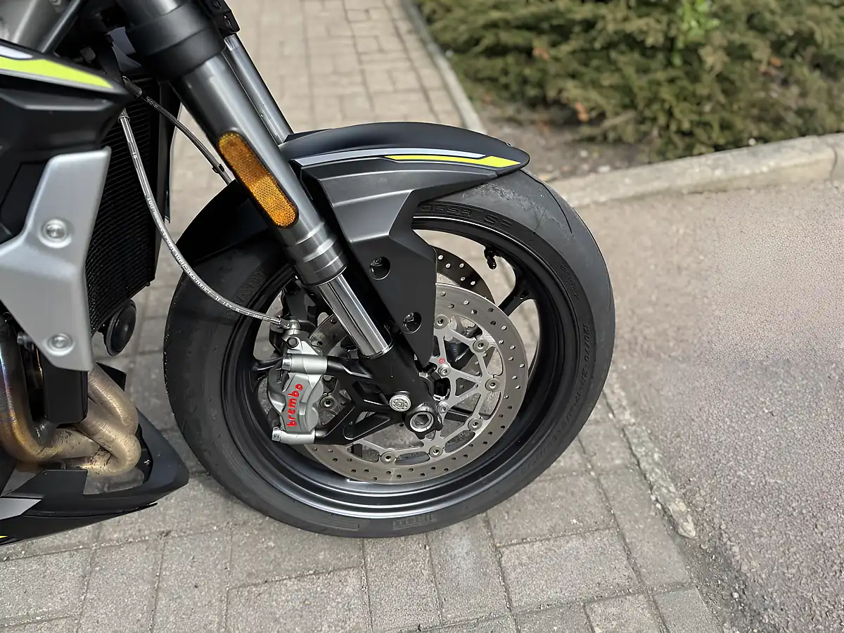 Used 2022 Triumph Street Triple RS Black - Interior and Exterior details 14