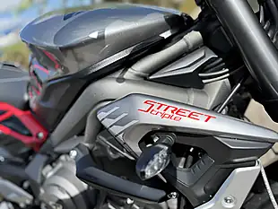 Used 2022 Triumph Street Triple RS Silver - Interior and Exterior details 13