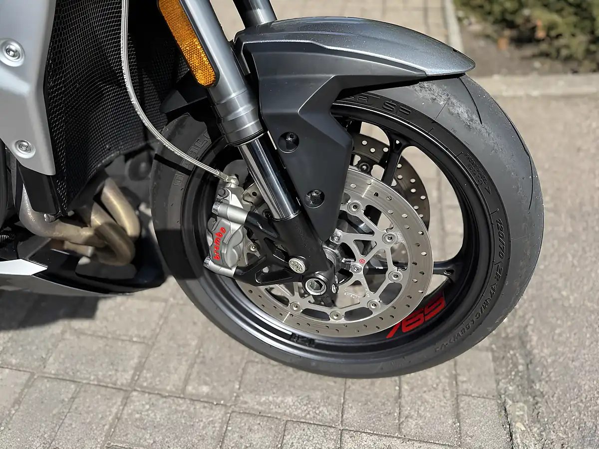 Used 2022 Triumph Street Triple RS Silver - Interior and Exterior details 14