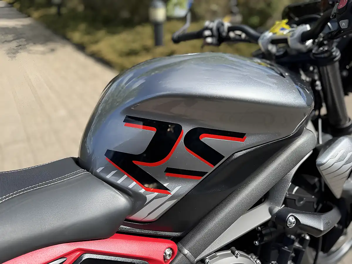 Used 2022 Triumph Street Triple RS Silver - Interior and Exterior details 17