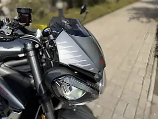 Used 2022 Triumph Street Triple RS Silver - Interior and Exterior details 18