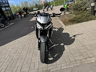 Used 2022 Triumph Street Triple RS Silver - Interior and Exterior details 5