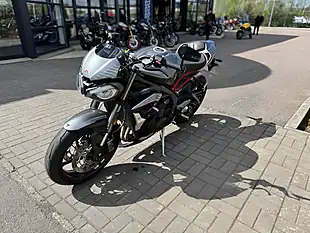 Used 2022 Triumph Street Triple RS Silver - Interior and Exterior details 6