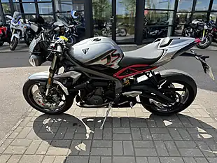 Used 2022 Triumph Street Triple RS Silver - Interior and Exterior details 7