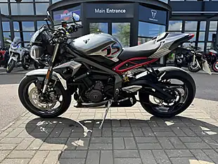 Used 2022 Triumph Street Triple RS Silver - Interior and Exterior details 8