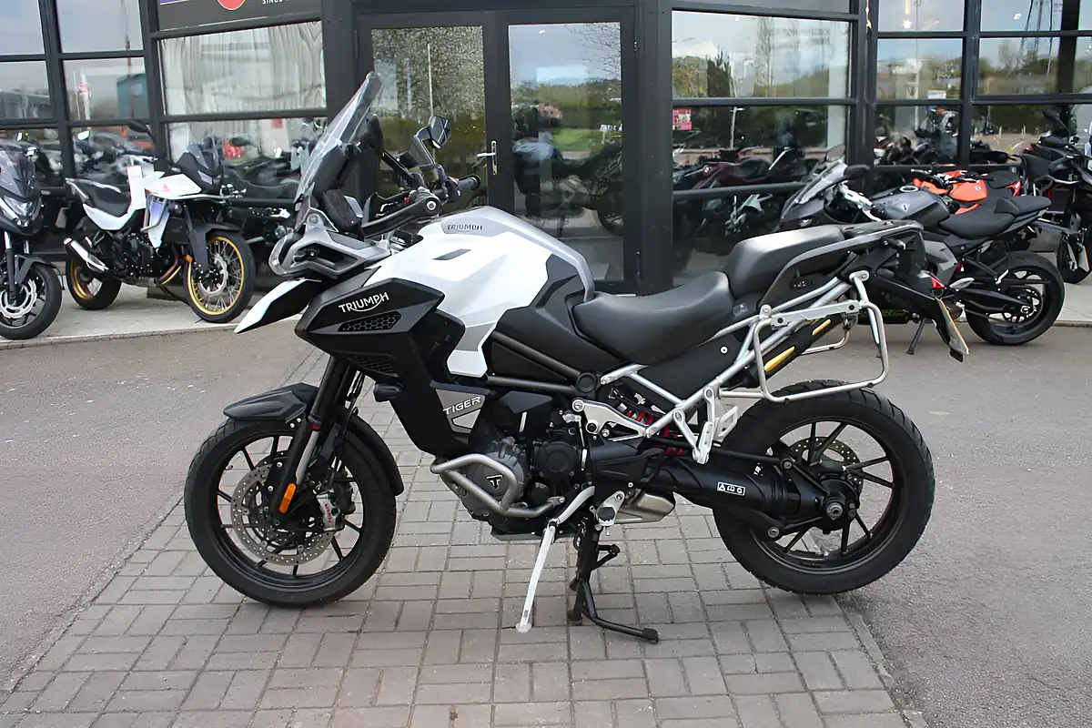 Used 2022 Triumph Tiger 1200 GT Explorer White - Interior and Exterior details 8