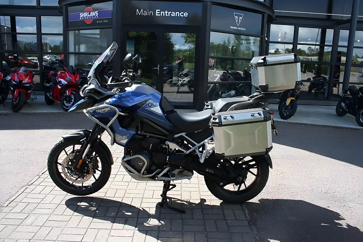 Used 2022 Triumph Tiger 1200 GT Pro Blue - Interior and Exterior details 10