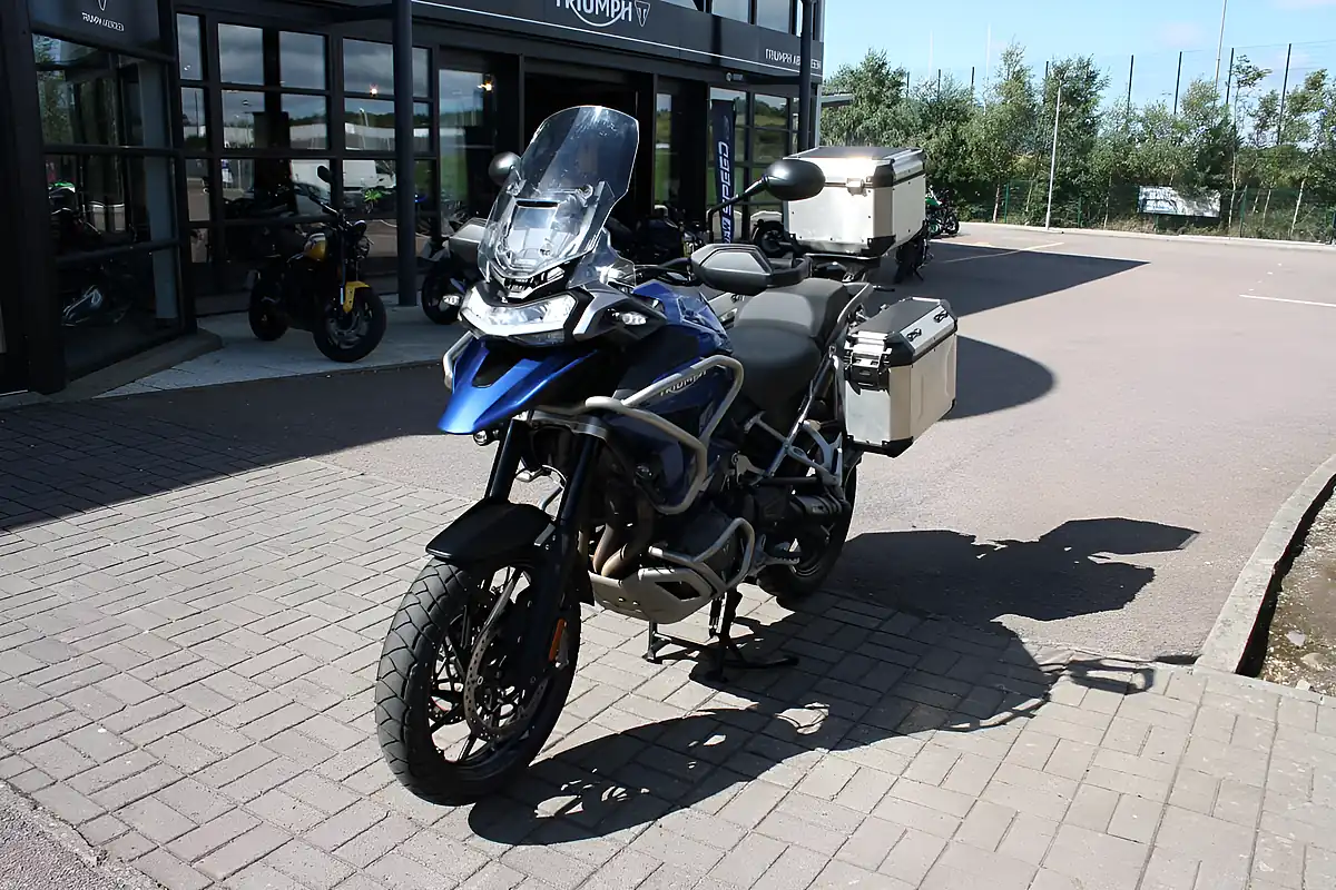 Used 2022 Triumph Tiger 1200 GT Pro Blue - Interior and Exterior details 8