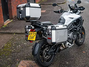 Used 2022 Triumph Tiger 1200 GT Pro Snowdonia White - Interior and Exterior details 12