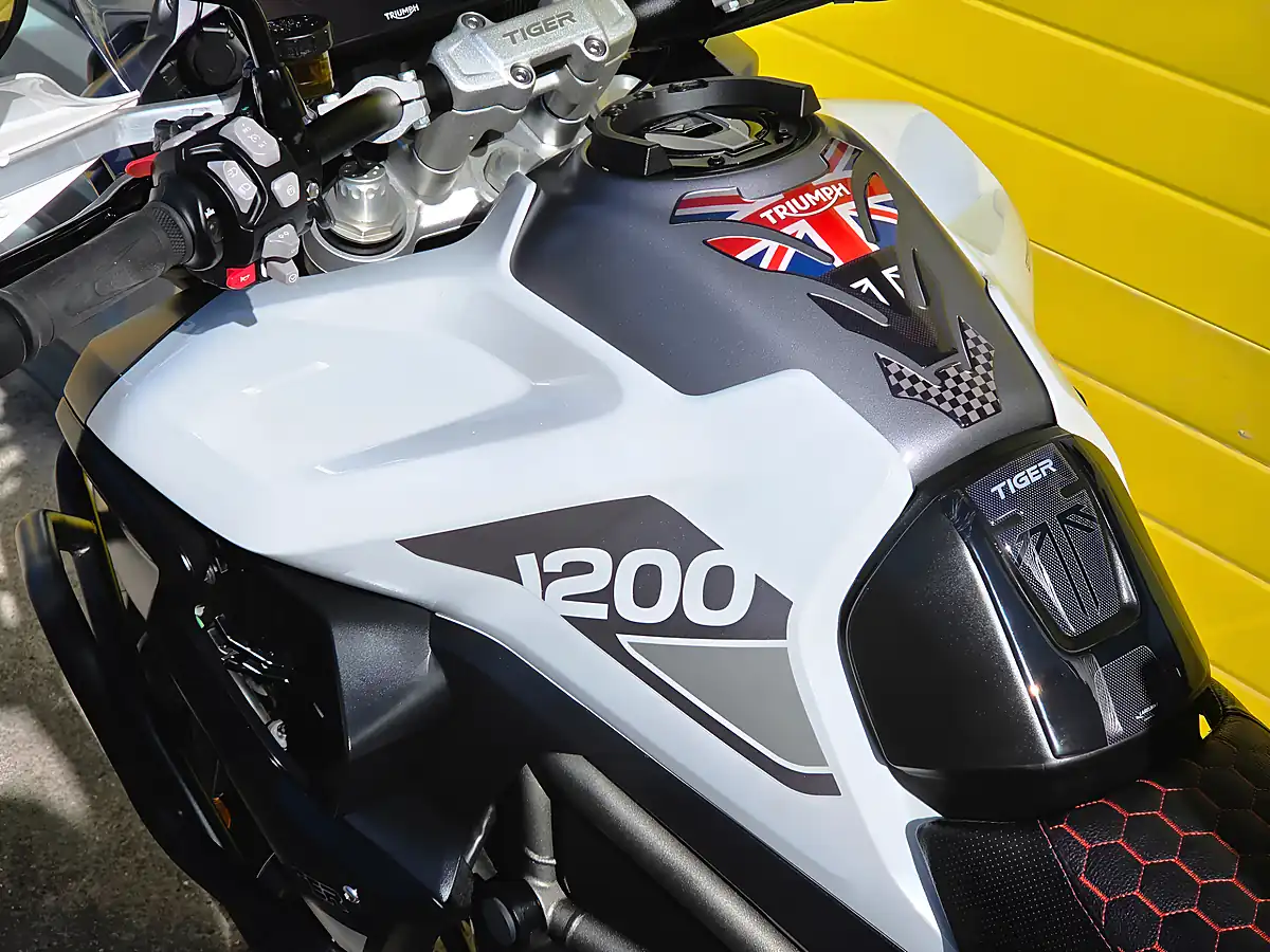 Used 2022 Triumph Tiger 1200 GT Pro White - Interior and Exterior details 19
