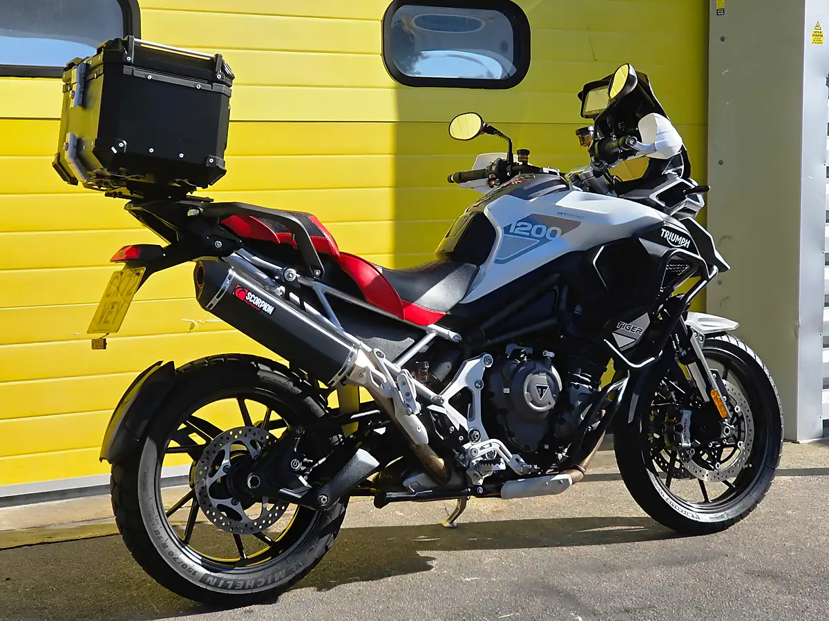 Used 2022 Triumph Tiger 1200 GT Pro White - Interior and Exterior details 4