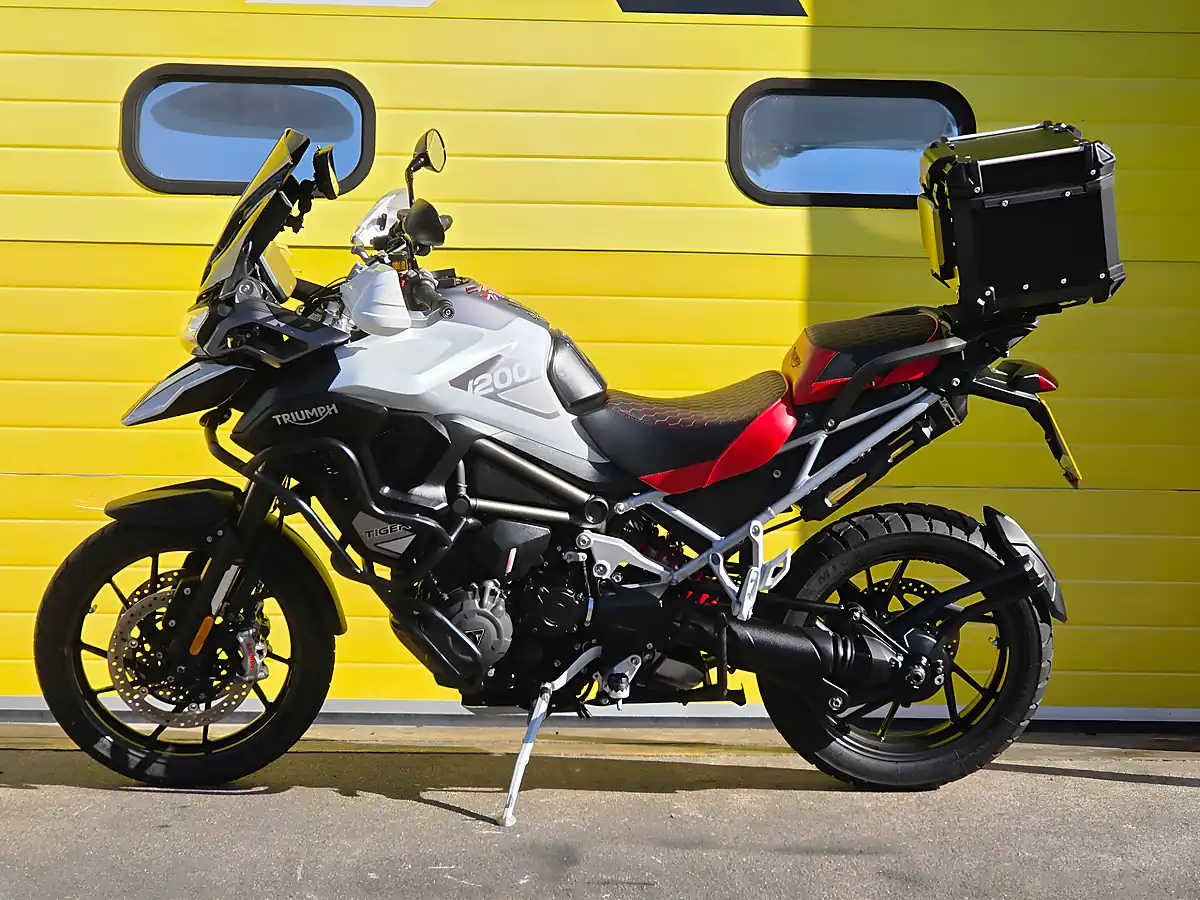 Used 2022 Triumph Tiger 1200 GT Pro White - Interior and Exterior details 5
