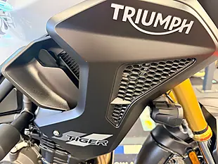 Used 2022 Triumph Tiger 1200 Rally Pro - Interior and Exterior details 9